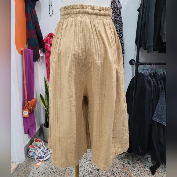 Roxy Beige Wide-Leg Shorts - Picture 4 of 7